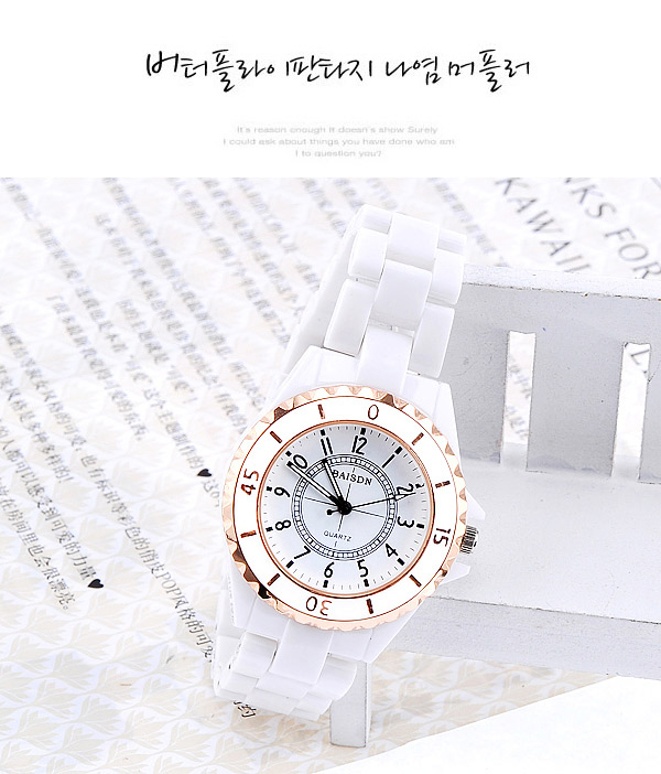 Promotiona Gold Color Compass Shape Simple Design,Ladies Watches