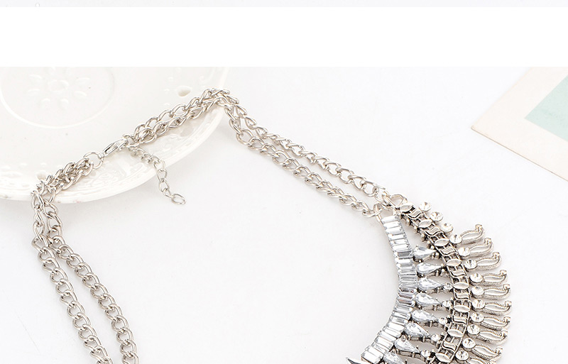 Vintage Silver Color Hollow Out Diamond Decorated Collar Design,Bib Necklaces