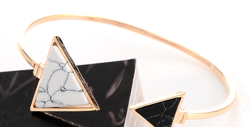 Elegant Gold Color Triangle Shape Decorated Opening Design,Fashion Bangles