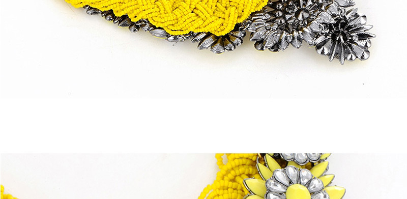 Elegant Yellow Diamond Flower Shape Decorated Hand-woven Collar Design,Bib Necklaces