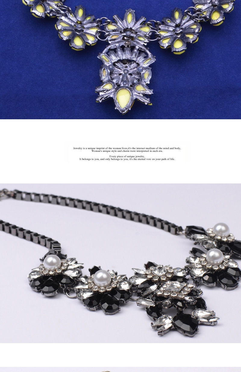 Elegant Yellow Flower Shape Gemstone Decorated Short Chain Design,Bib Necklaces