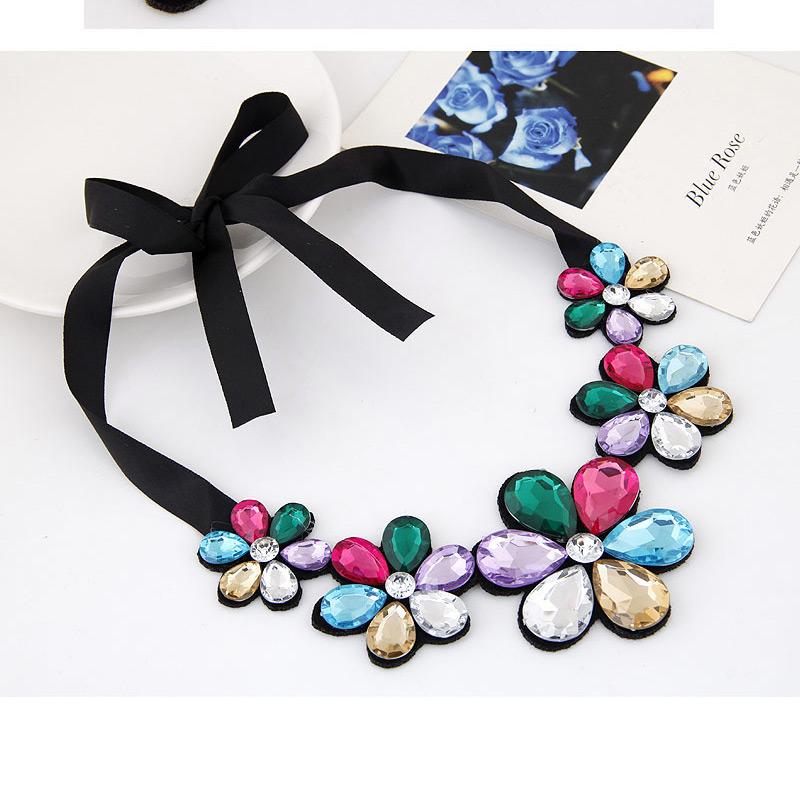 Elegant Multi-color Five Gemstone Flower Decorated Short Chain Necklace,Thin Scaves