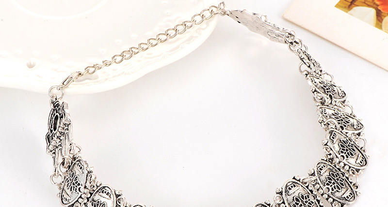 Vintage Silver Color Flower Pattern Decorated Oval Shape Matching Collar Necklace,Chokers