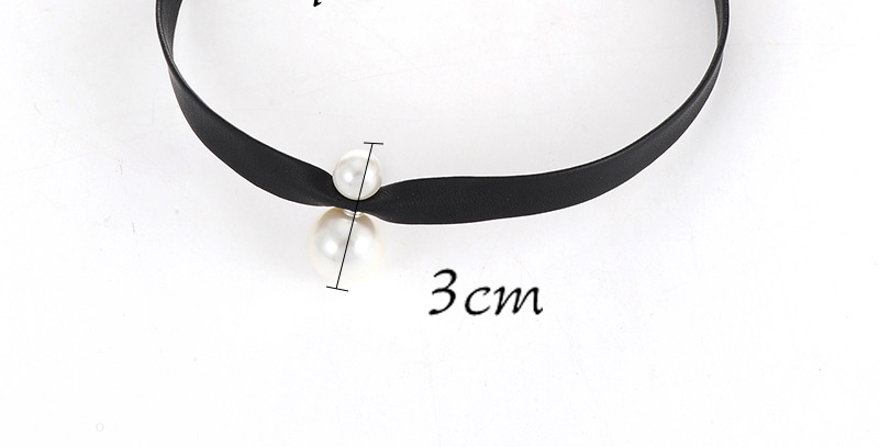 Fashion White Pearl Pendant Decorated Simple Necklace,Chokers