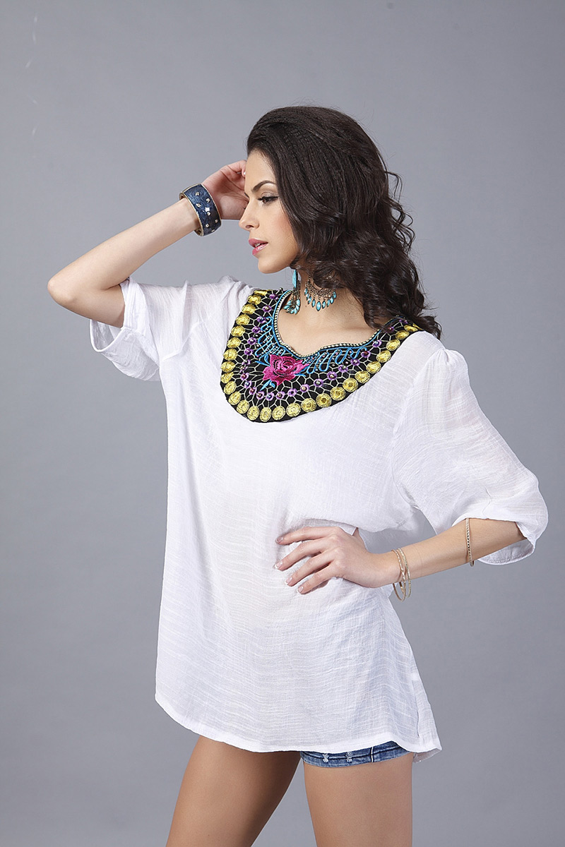 Casual White Embroidery Pattern Decorated Three Quarters Sleeve Long Blouse,Hair Crown