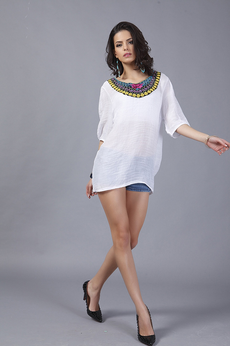 Casual White Embroidery Pattern Decorated Three Quarters Sleeve Long Blouse,Hair Crown