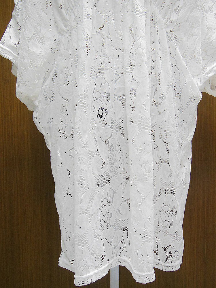Sexy White Flower Deacorated V Neckline Three Quaters Blouse,Sunscreen Shirts