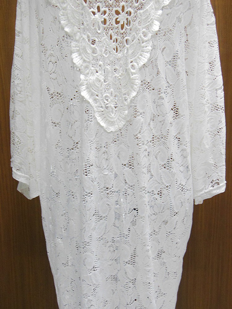Sexy White Flower Deacorated V Neckline Three Quaters Blouse,Sunscreen Shirts