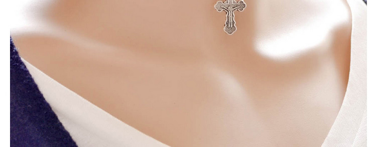 Vinatge Black Metal Cross Pendant Decorated Simple Choker Necklace,Chokers