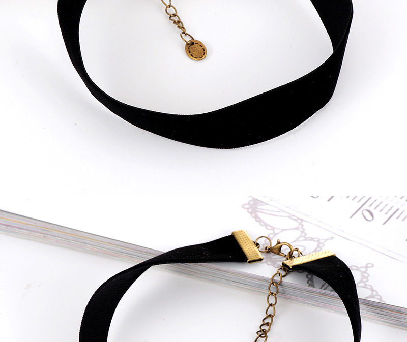 Elegant Black Pure Color Design Short Chain Simple Necklace,Chokers