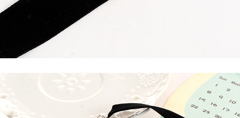 Elegant Black Snowflake Shape Decorated Simple Design Choker,Chokers