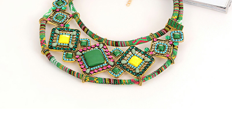 Vintage Green Hollow Out Square Gemstone Decorated Simple Necklace,Multi Strand Necklaces