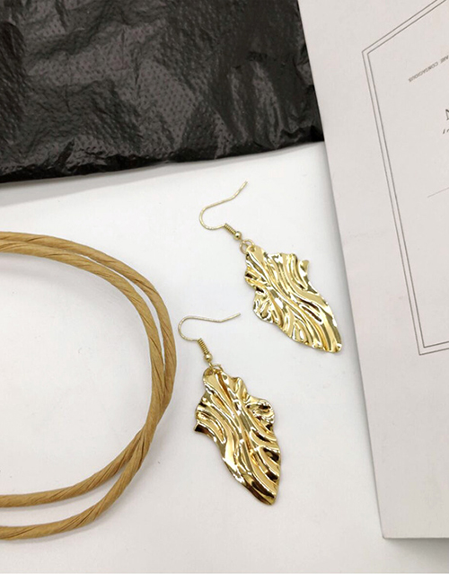 Fashion Gold Metal Irregular Sequin Earrings