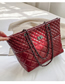 Fashion Red Chain Rhombic Shoulder Messenger Bag