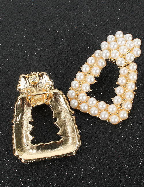 Fashion Golden Alloy Earrings With Pearl Geometry