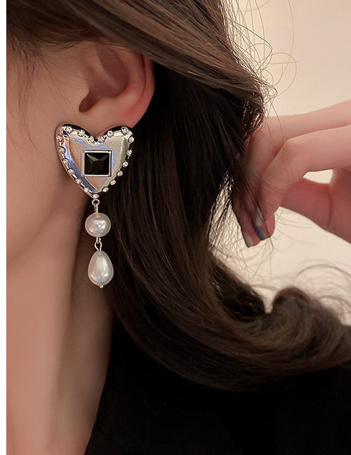 Fashion Flowers Alloy Diamond Flower Pearl Tassel Ear Cuff