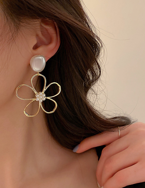 Fashion Flowers Alloy Pearl Flower Stud Earrings