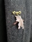 Cat Three-dimensional Cat Brooch Holding Branches