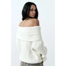 Fashion White One Shoulder Knitted Sweater