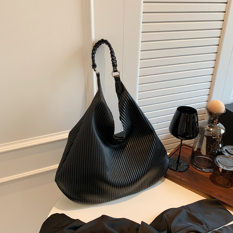 Fashion Black Pu Vertical Pattern Large Capacity Shoulder Bag