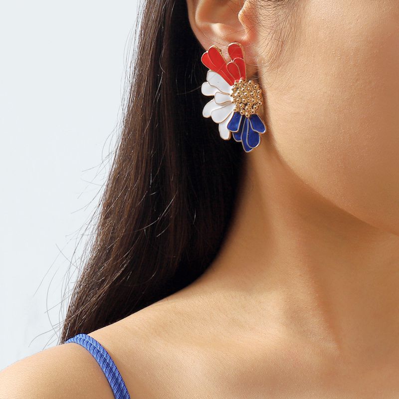 Fashion Petal Alloy Oil Dripping Geometric Petal Earrings