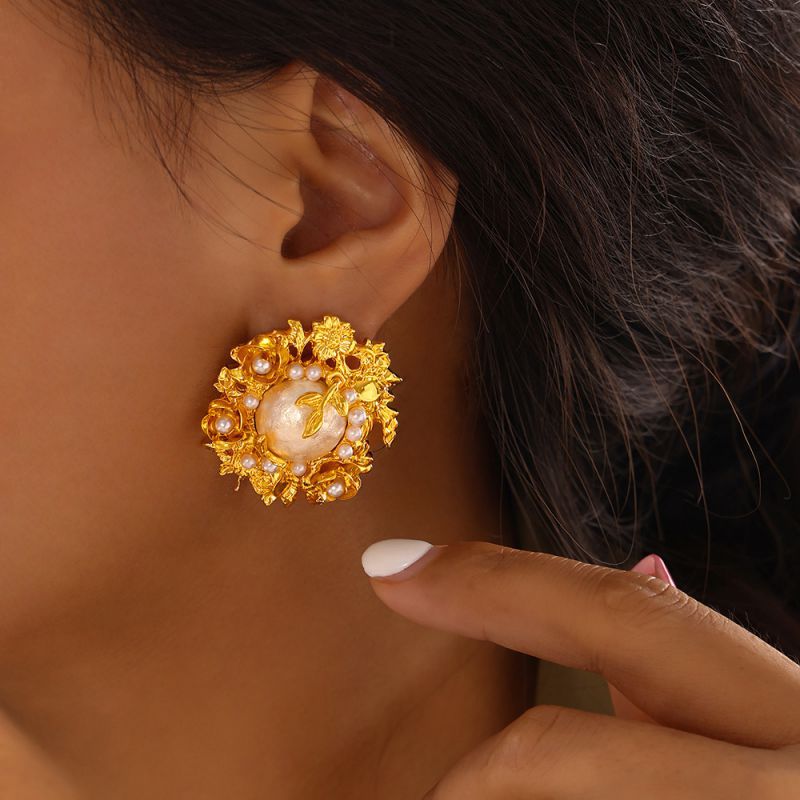 Fashion Gold Copper Diamond Flower Round Earrings