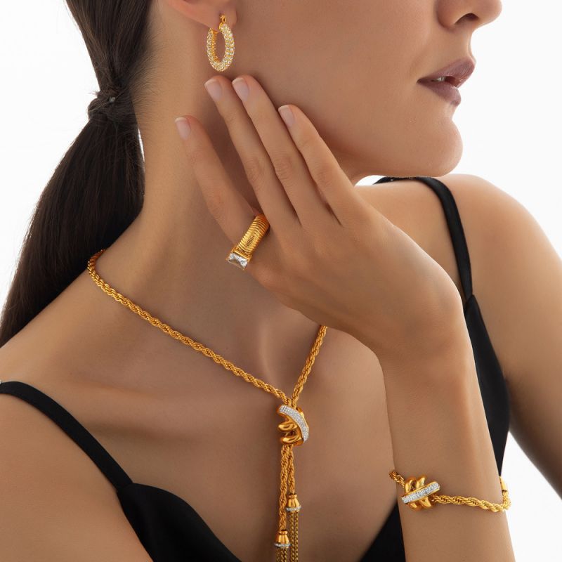Fashion Gold Earrings Titanium Steel Diamond Round Earrings
