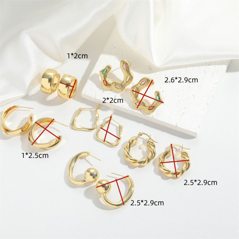 Fashion Colored Zirconium Model Gold-plated Copper Geometric Stud Earrings With Diamonds