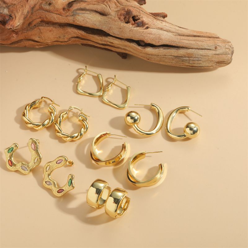 Fashion Colored Zirconium Model Gold-plated Copper Geometric Stud Earrings With Diamonds