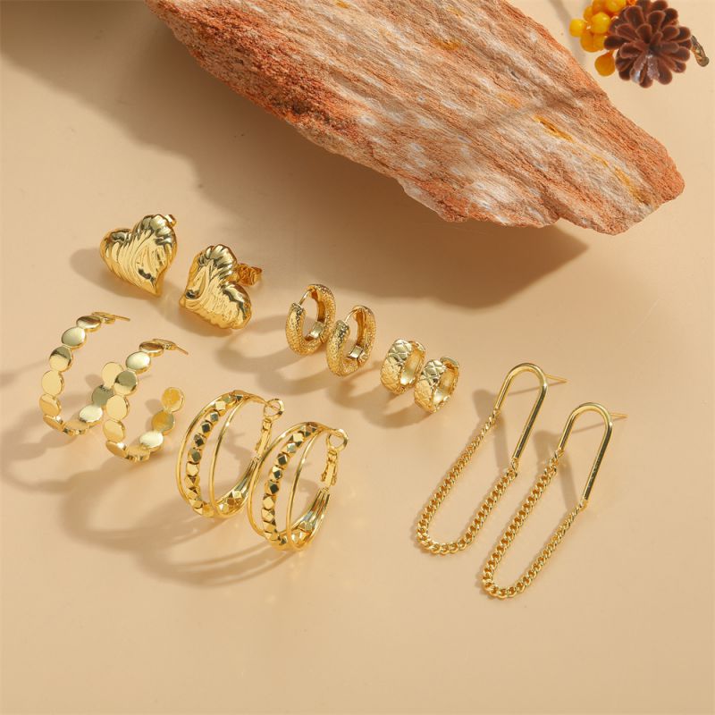 Fashion Oval Style Gold-plated Copper C-shaped Earrings