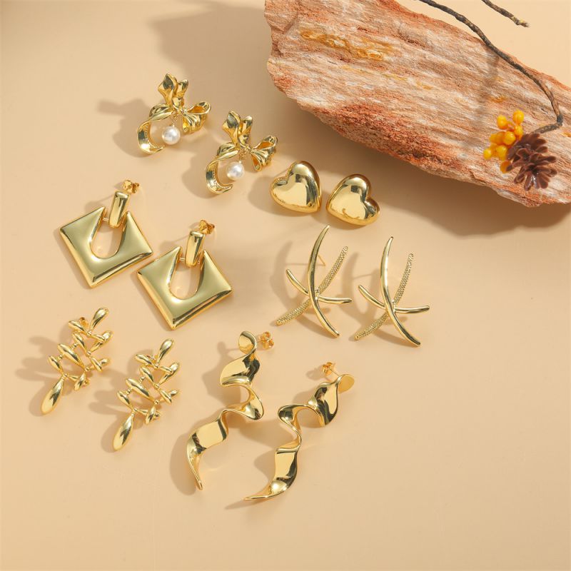 Fashion Pearl Style Copper Pearl Irregular Stud Earrings
