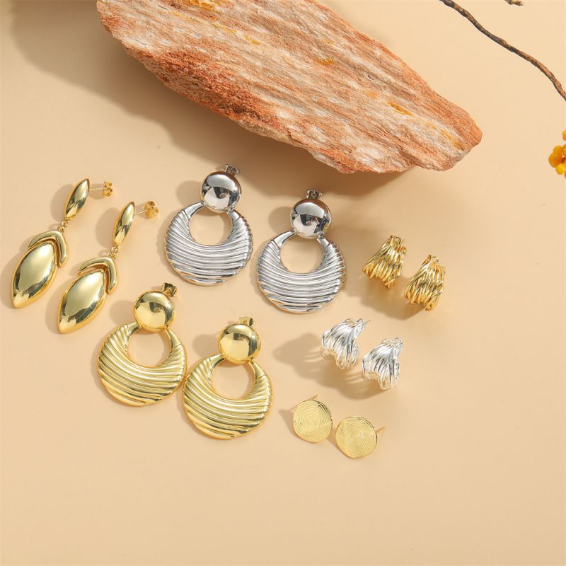 Fashion Hollow (silver) Copper Hollow Earrings