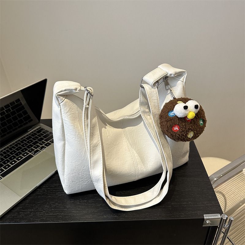 Fashion Coffee Ribbon Pendant Soft Leather Large Capacity Shoulder Bag