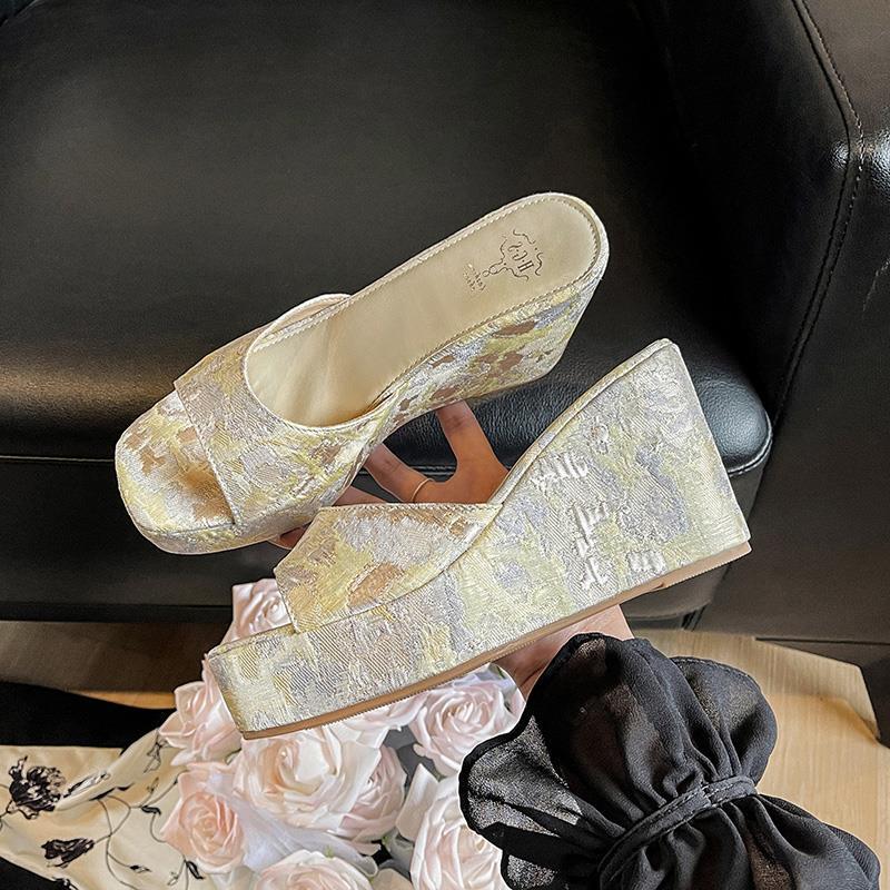 Fashion Pink Satin Embroidered High Heel Sandals
