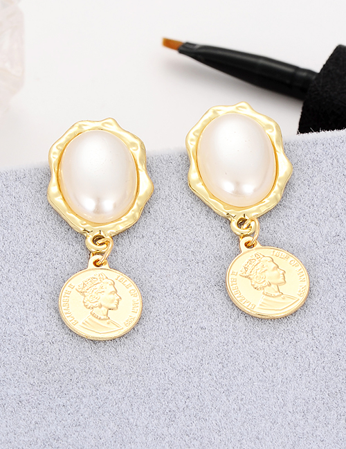 Fashion Gold Color Pearls Decorated Round Shape Earrings